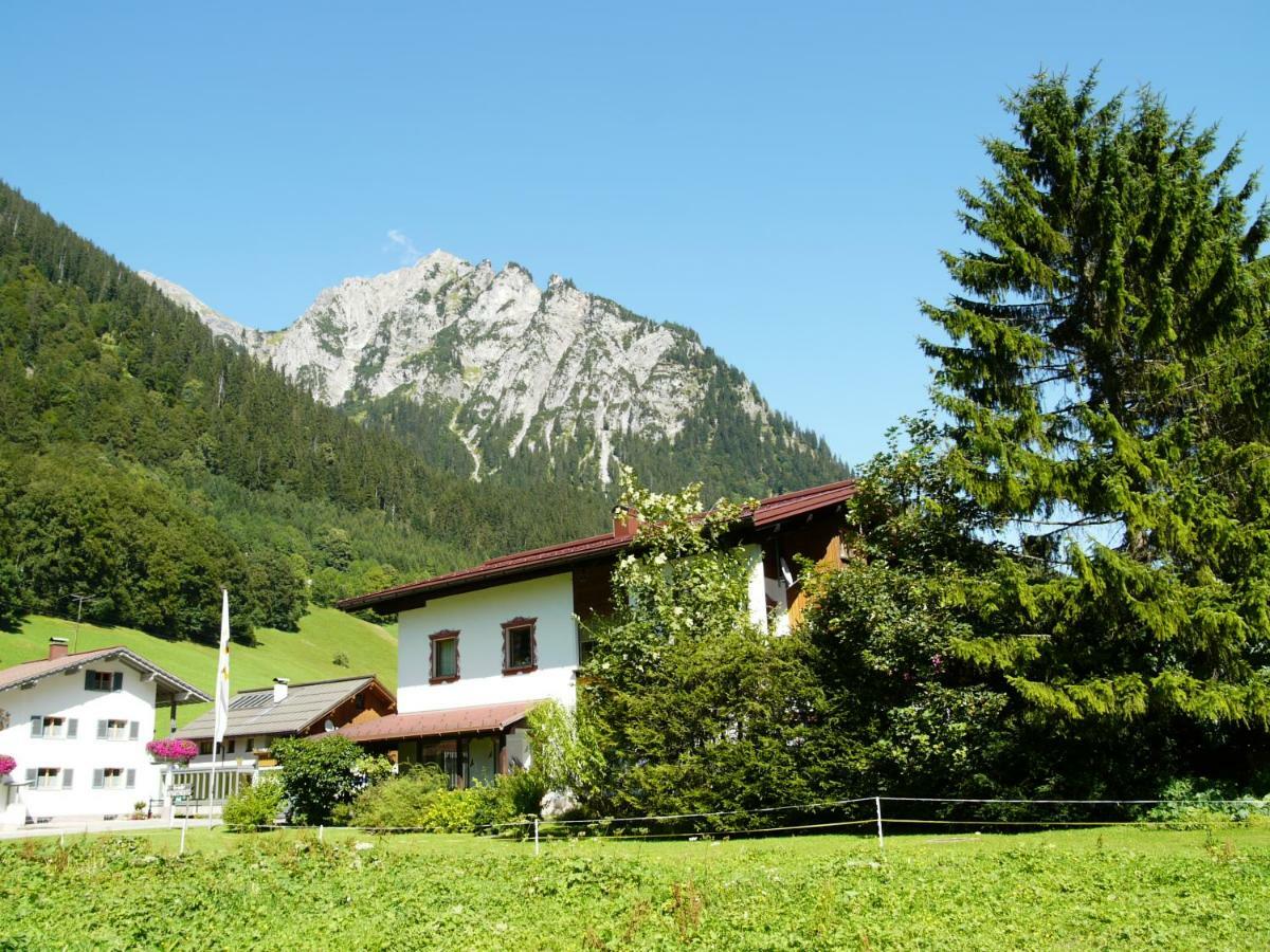 Appartements Burtscher Кльостерле ам Арлберг Екстериор снимка